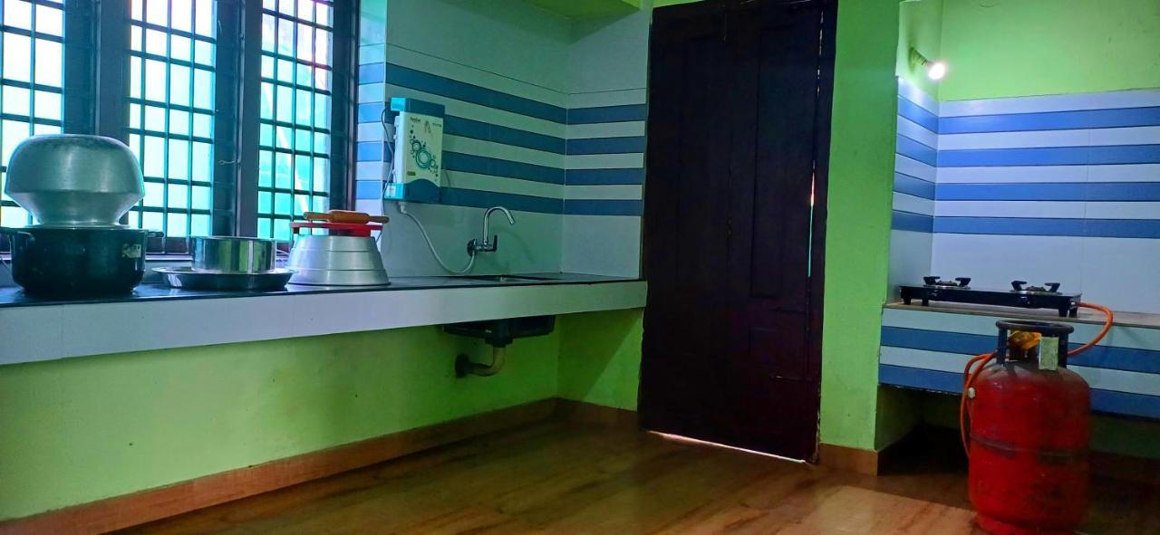 Empire Homestay Kalpatta Exterior foto